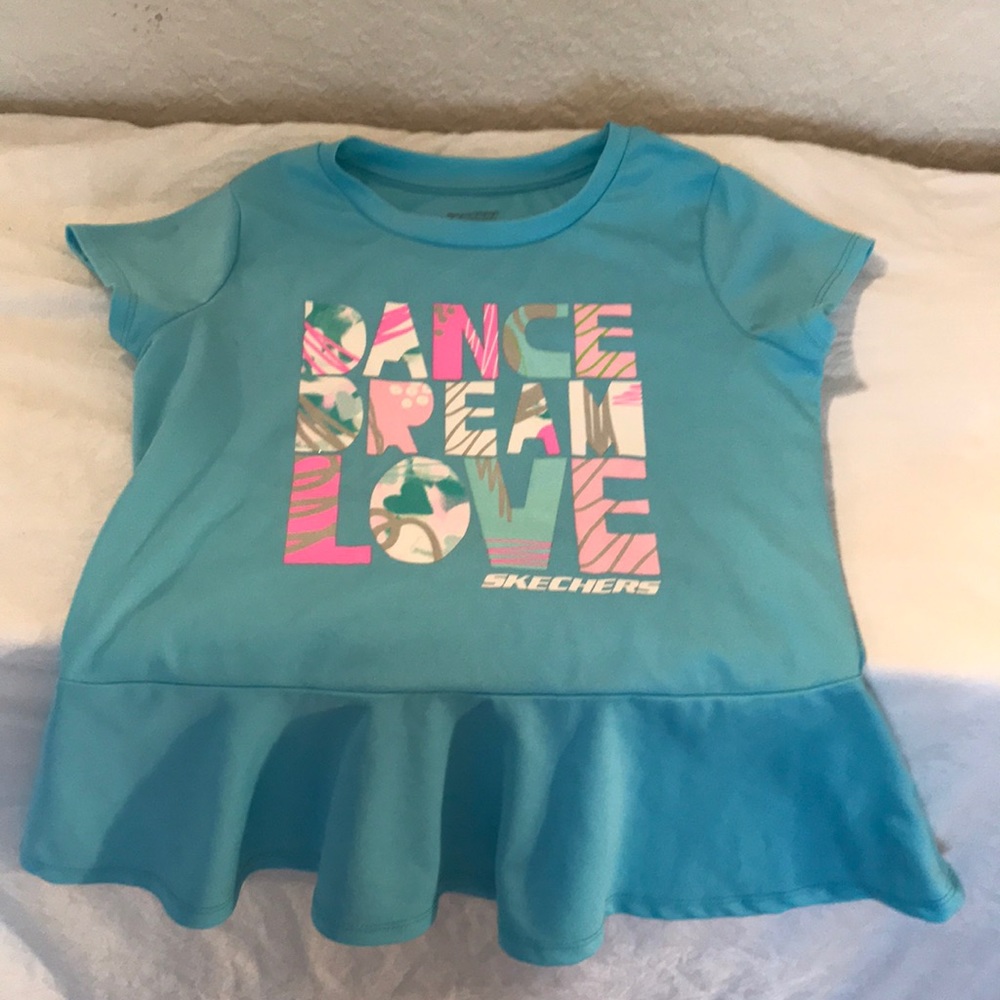 Girls Skechers active shirt